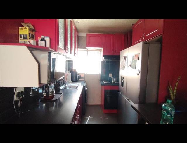 2 BEDROOM HOUSE FOR SALE IN PROTEA GLEN